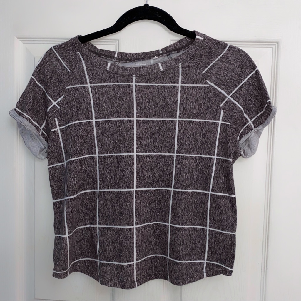 320 Pacsun Large Grid Patterned Tee